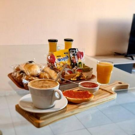 Ferienwohnung Piso Centrico - Desayuno De Bienvenida Ferrol Exterior foto